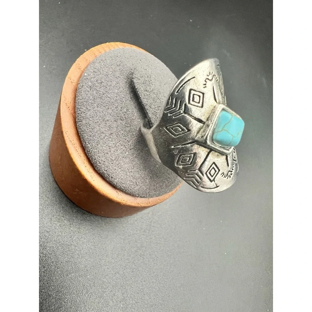 Vintage Southwestern Faux Turquoise Silver Tone Statement Ring Size 6.5 Western